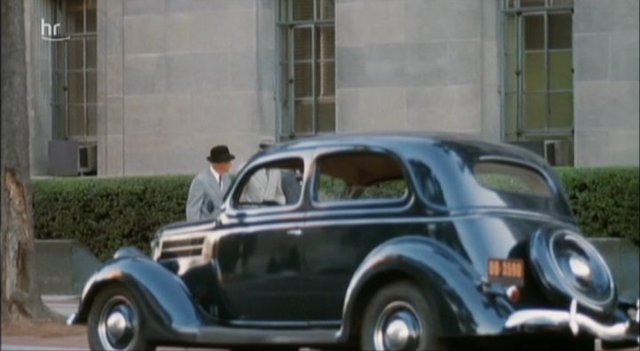 1936 Ford V8 De Luxe Tudor Sedan