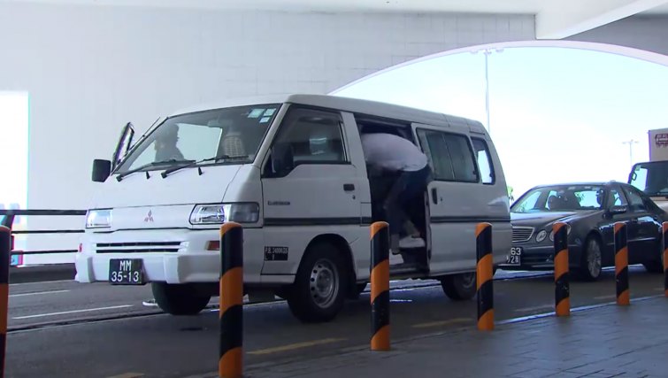 1999 Mitsubishi L-300 2.5 DX [P00]