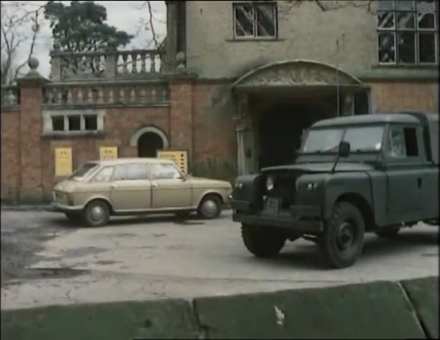 Land-Rover 109'' Series II Pickup