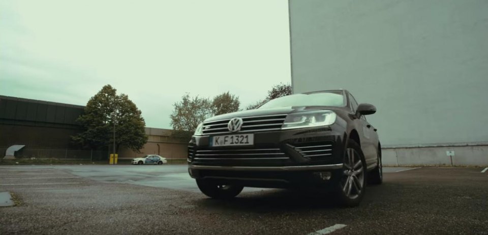 2015 Volkswagen Touareg R Line II [Typ 7P5]