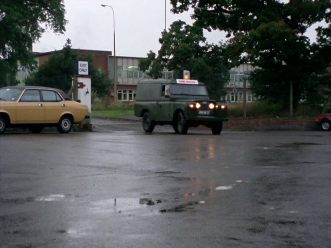 Land-Rover 109'' Series II