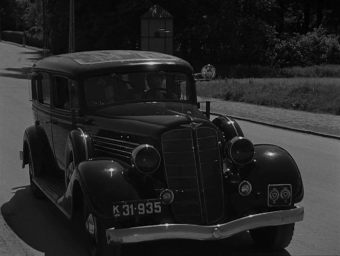 1934 Buick Series 90 7-Passenger Limousine [90-L]