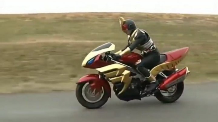 Honda VTR 1000 Firestorm 'Machine Tornador'