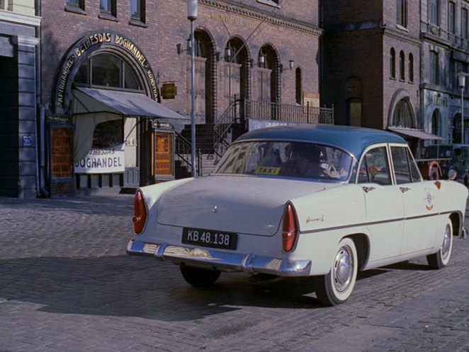 1960 Simca Ariane Super Luxe