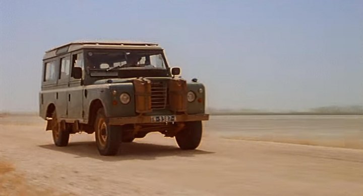 Land-Rover 109'' Series III Station Wagon