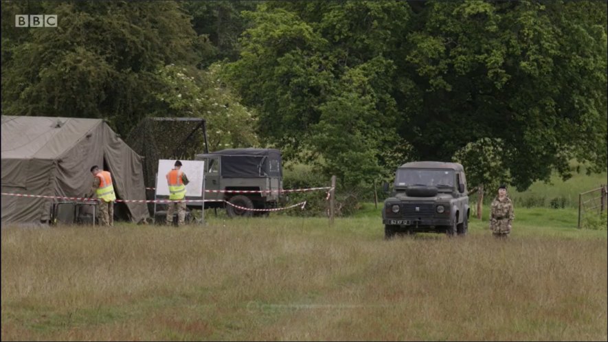 Land-Rover Defender