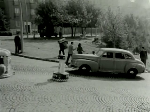 1946 Nash Ambassador 4-door Trunk Sedan [4660]