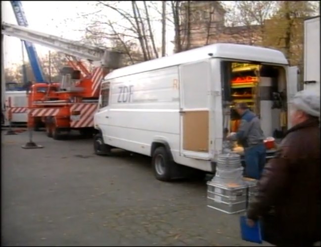 Mercedes-Benz [T2]