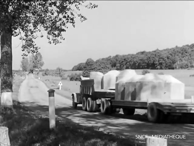1942 Diamond T 980 Tipper truck