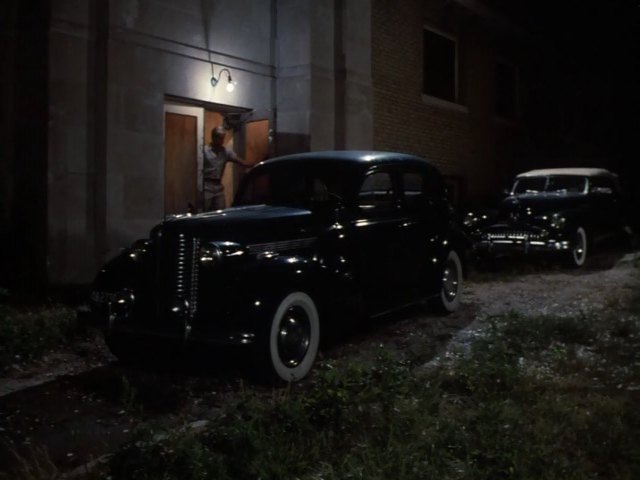 1938 Buick Special Four-Door Trunk Back Sedan [41]
