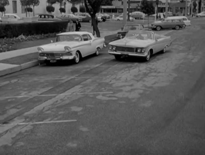 1957 Ford Fairlane 500 Sunliner [76B]