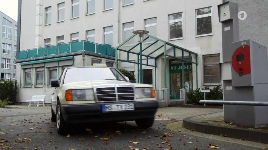 1986 Mercedes-Benz 200 E [W124]