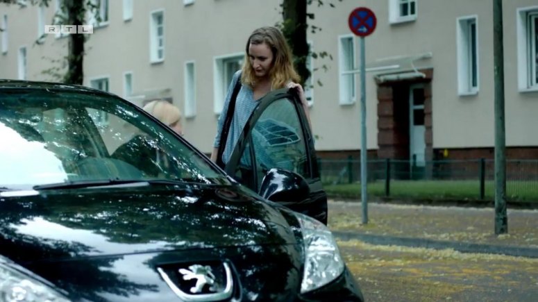 IMCDb.org: 2009 Peugeot 207 In "Block B - Unter Arrest, 2015"