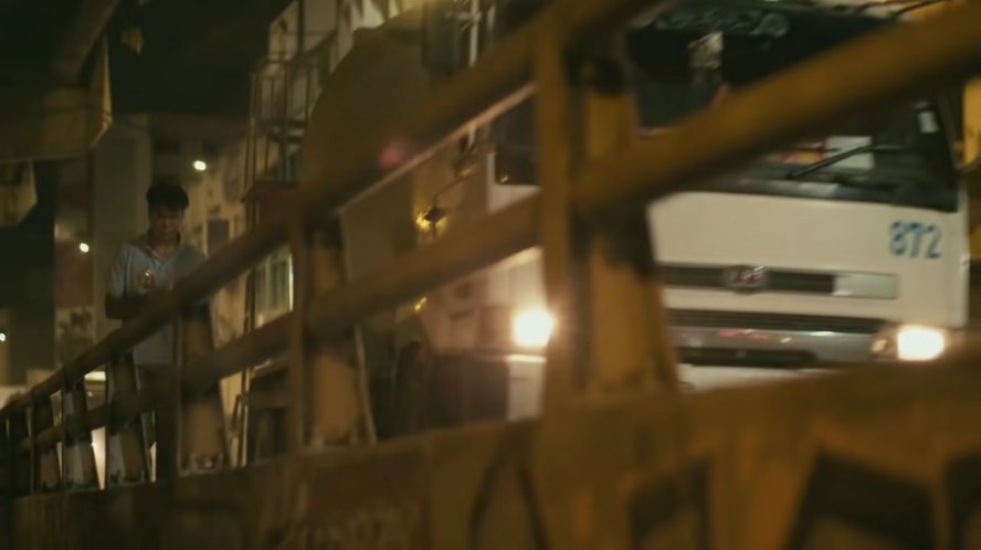 1995 Nissan Diesel Big Thumb