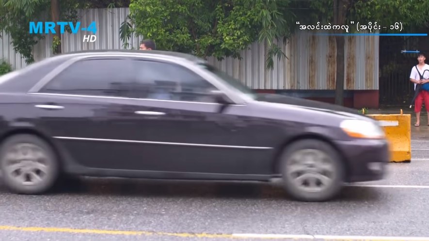 2002 Toyota Mark II [X110]