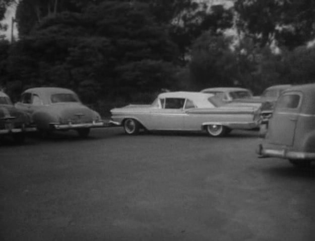 1950 Chevrolet Styleline De Luxe Sport Coupe [2124]