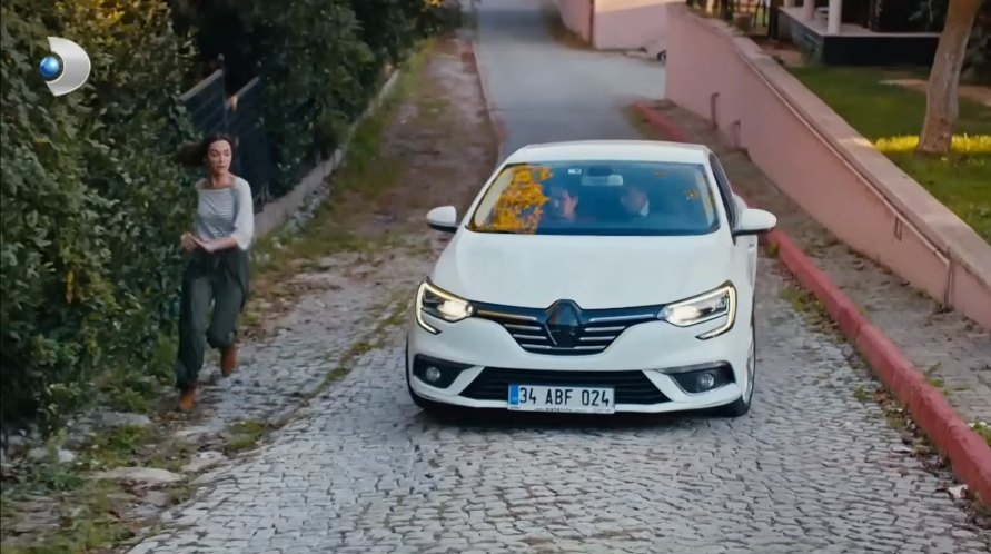 2016 Renault Mégane Sedan 4 [FB]