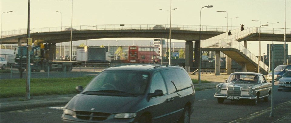 1997 Chrysler Voyager [GS]