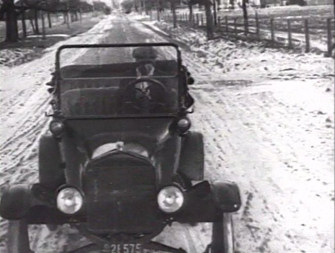 1917 Ford Model T Touring Car