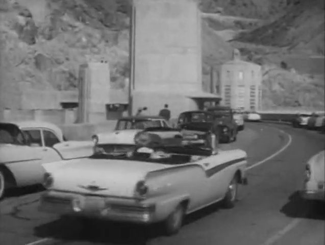 1957 Ford Fairlane 500 Sunliner [76B]