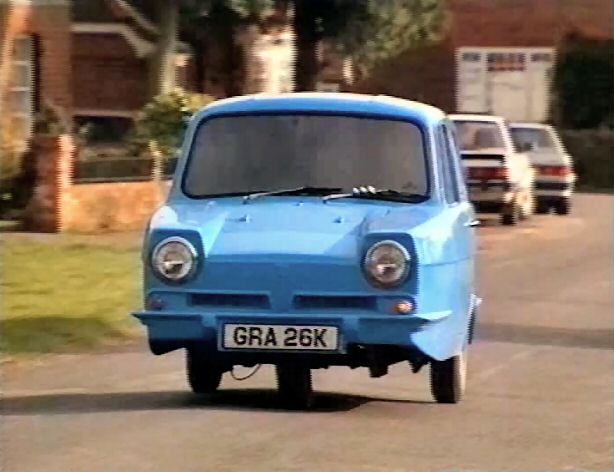 IMCDborg 1972 Reliant Regal Supervan III in Mr Bean 