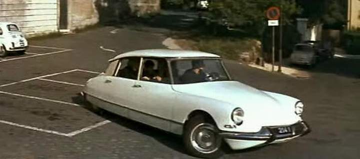 IMCDb.org: 1965 Citroën DS 19 in 