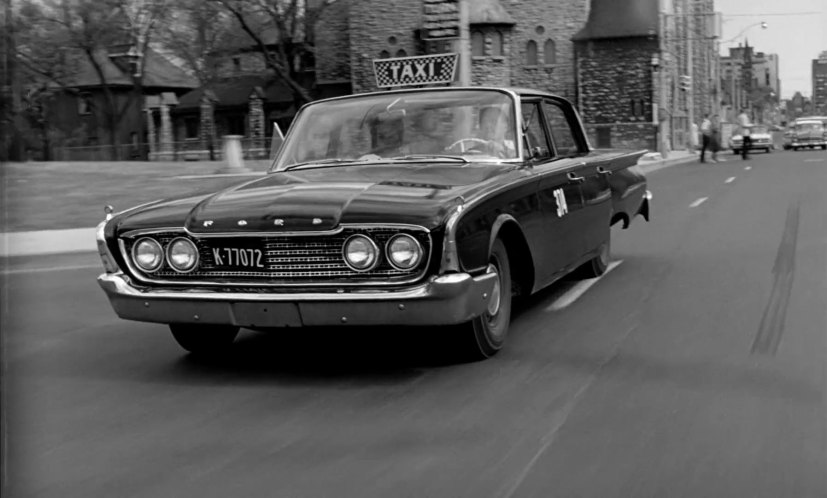 1960 Ford Fairlane Town Sedan [58E]