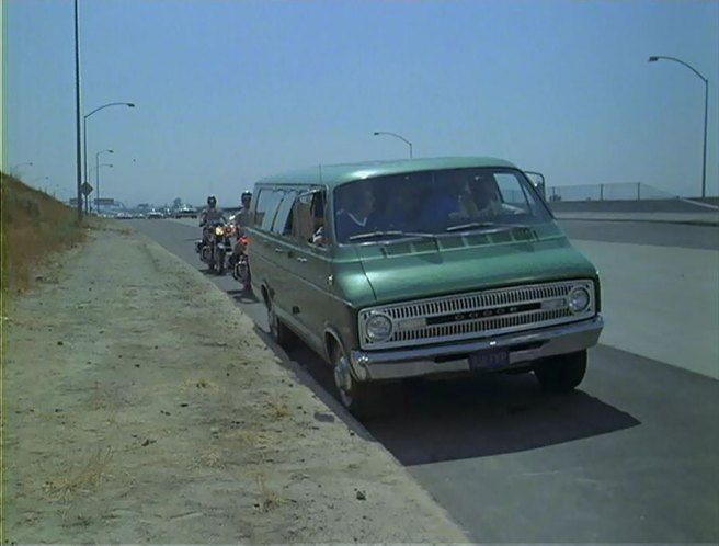 1971 Dodge Sportsman MaxiVan [B-300]