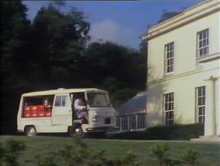 1968 BMC J4 M10 Milk Van