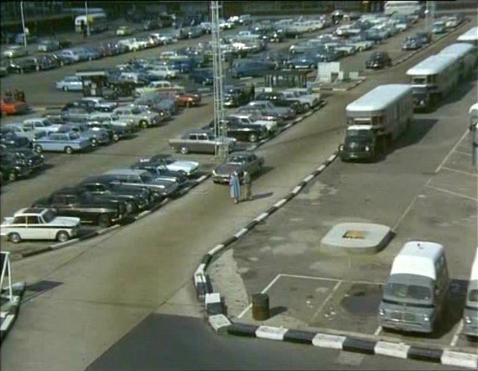 1953 Bedford A 4SS 8-Ton Tractor Airport apron bus