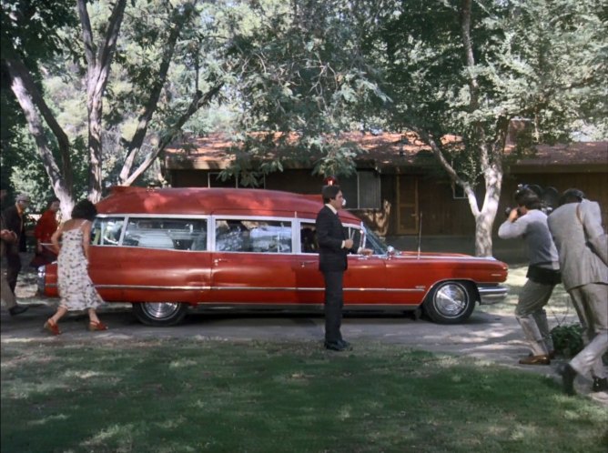 1960 Cadillac Ambulance Miller-Meteor Volunteer 48''