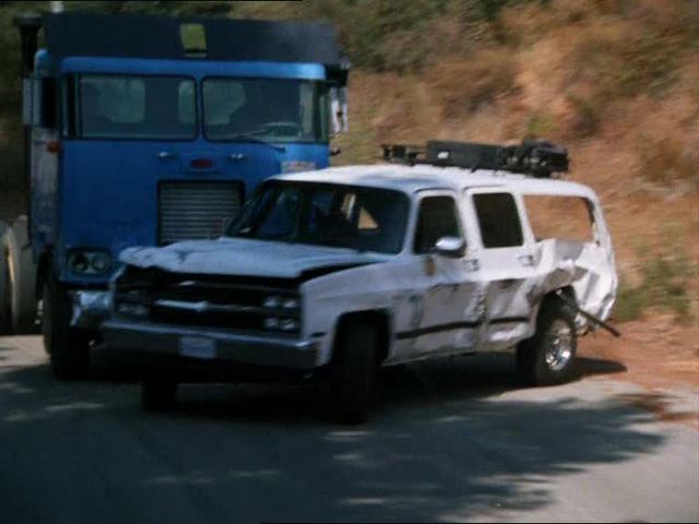 1989 Chevrolet Suburban Silverado [R-2500]