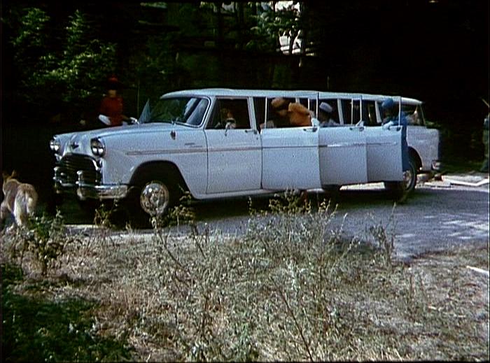 1962 Checker Aerobus [A12-W8]