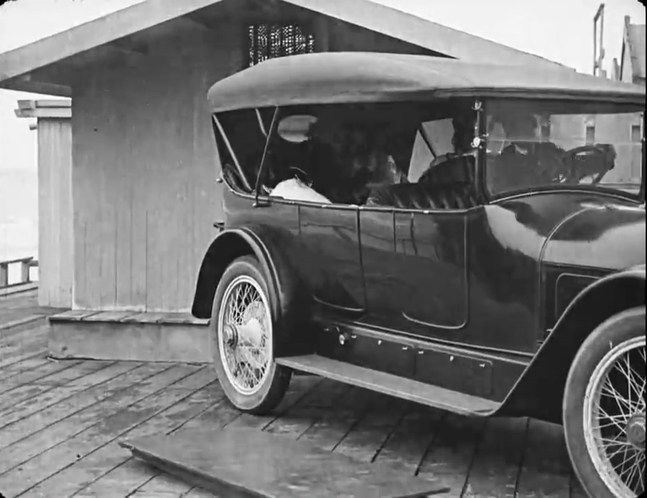 1916 Locomobile Model 38