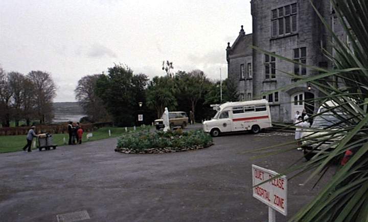 Ford Transit Ambulance Diesel Hanlon MkI