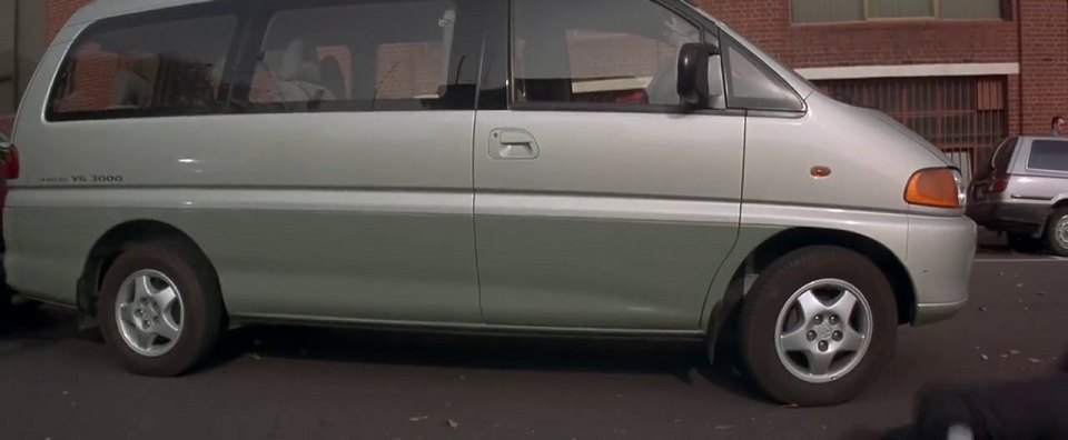 1995 Mitsubishi Starwagon GLS 3000 V6 [PB6W/WA]
