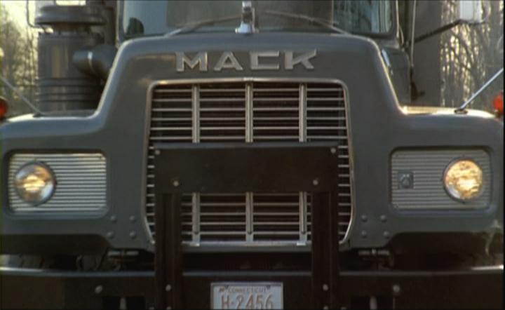 Mack R-Series