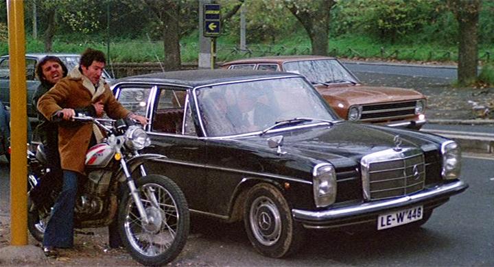 IMCDb.org: 1969 Mercedes-Benz Automatic [W115] in "Squadra antiscippo, 1976"