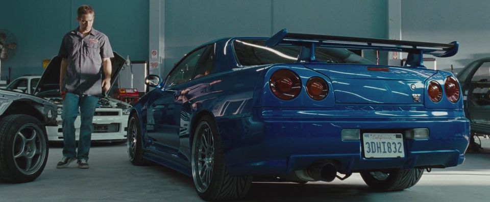 IMCDb.org: 2001 Nissan Skyline GT-R V-spec [R34] in "Fast & Furious, 2009"