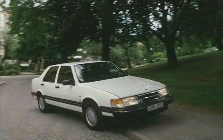 1991 SAAB 9000 CD i16