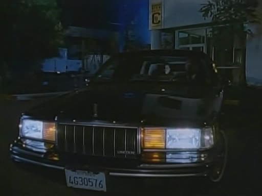Lincoln Town Car Lowrider. Lincoln Town Car Lowrider.