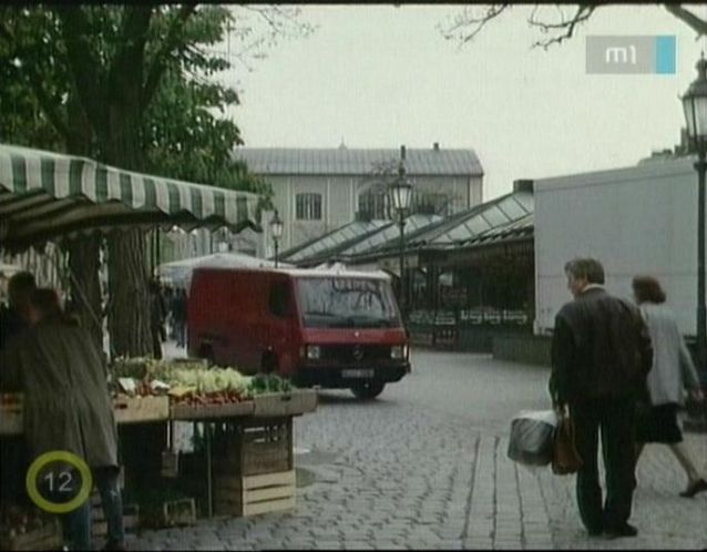 1986 Mercedes-Benz MB 100