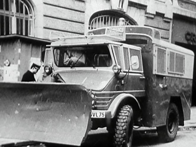 Mercedes-Benz Unimog