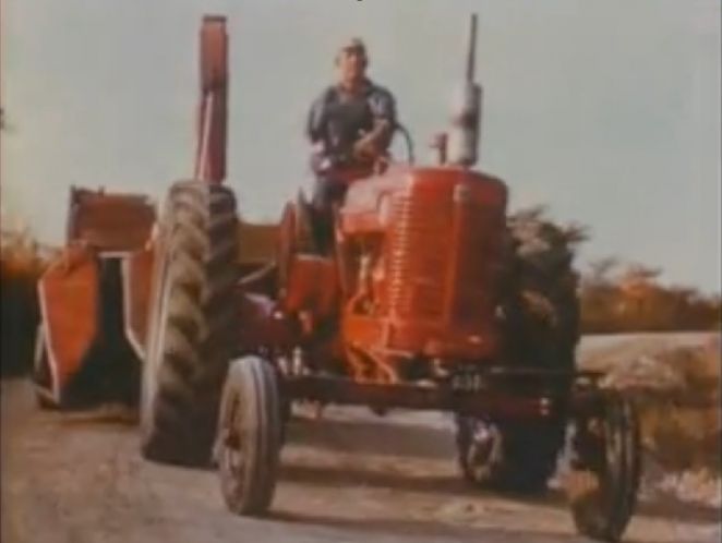 International Harvester Super M