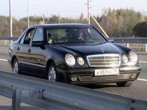 IMCDb.org: 1999 Mercedes-Benz E 220 CDI Classic [W210] in "Banditskiy  Peterburg: Terminal, 2006"