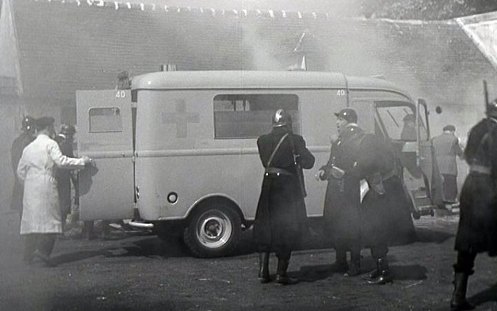 1950 Renault 1000 Kg Ambulance