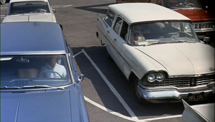 1959 Plymouth De Luxe Suburban 4-door