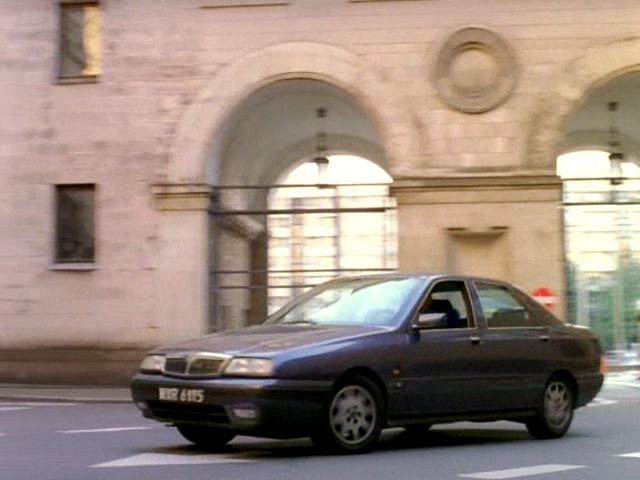 IMCDb.org: 1995 Lancia Kappa [838] in "Ekstradycja 3, 1998"