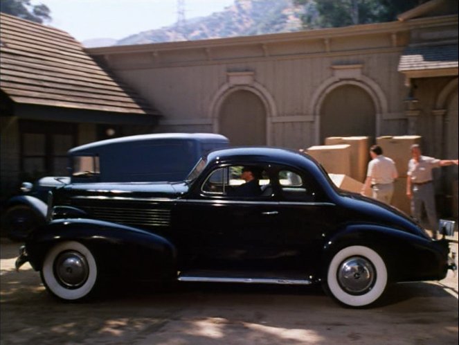 1938 LaSalle Coupe [38-5027]