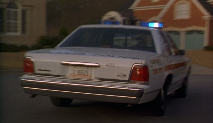 1990 Ford LTD Crown Victoria Police Package [P72]